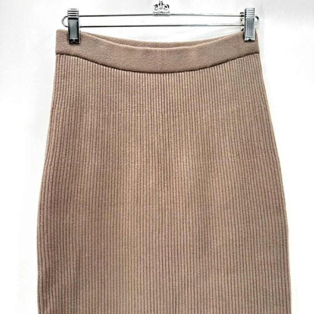 Uniqlo Bodycon Pencil Skirt‎ Womens Small Brown Ribbed Knit Midi Preppy Capsule - Picture 2 of 10